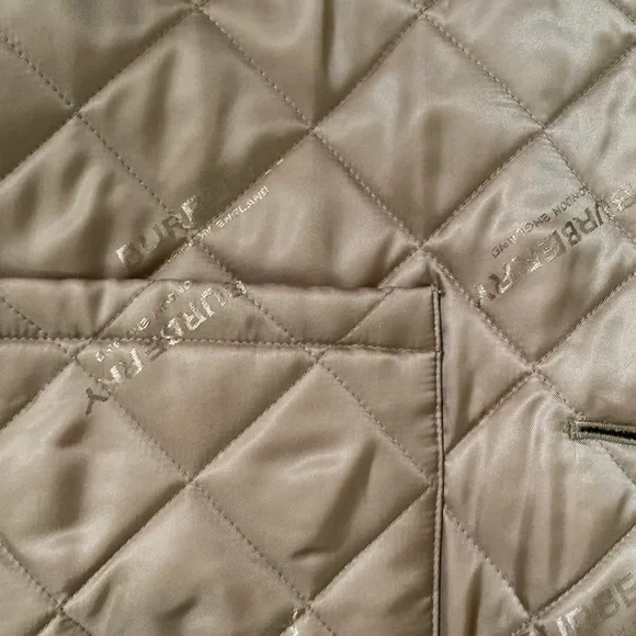 BNWT Burberry sweater Jacket - Picture 2 of 7